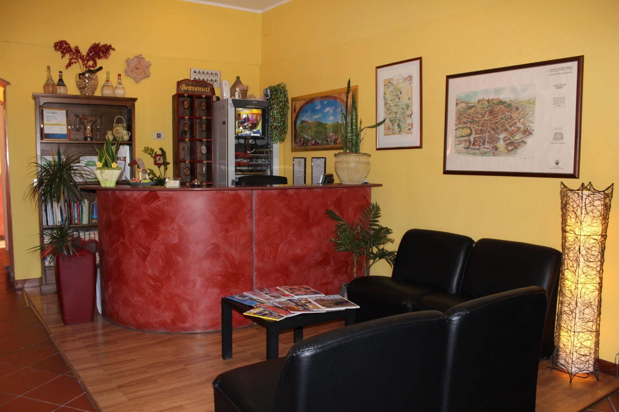 Albergo La Pieve กาสเตลฟิโอเรนทิโน ภายนอก รูปภาพ