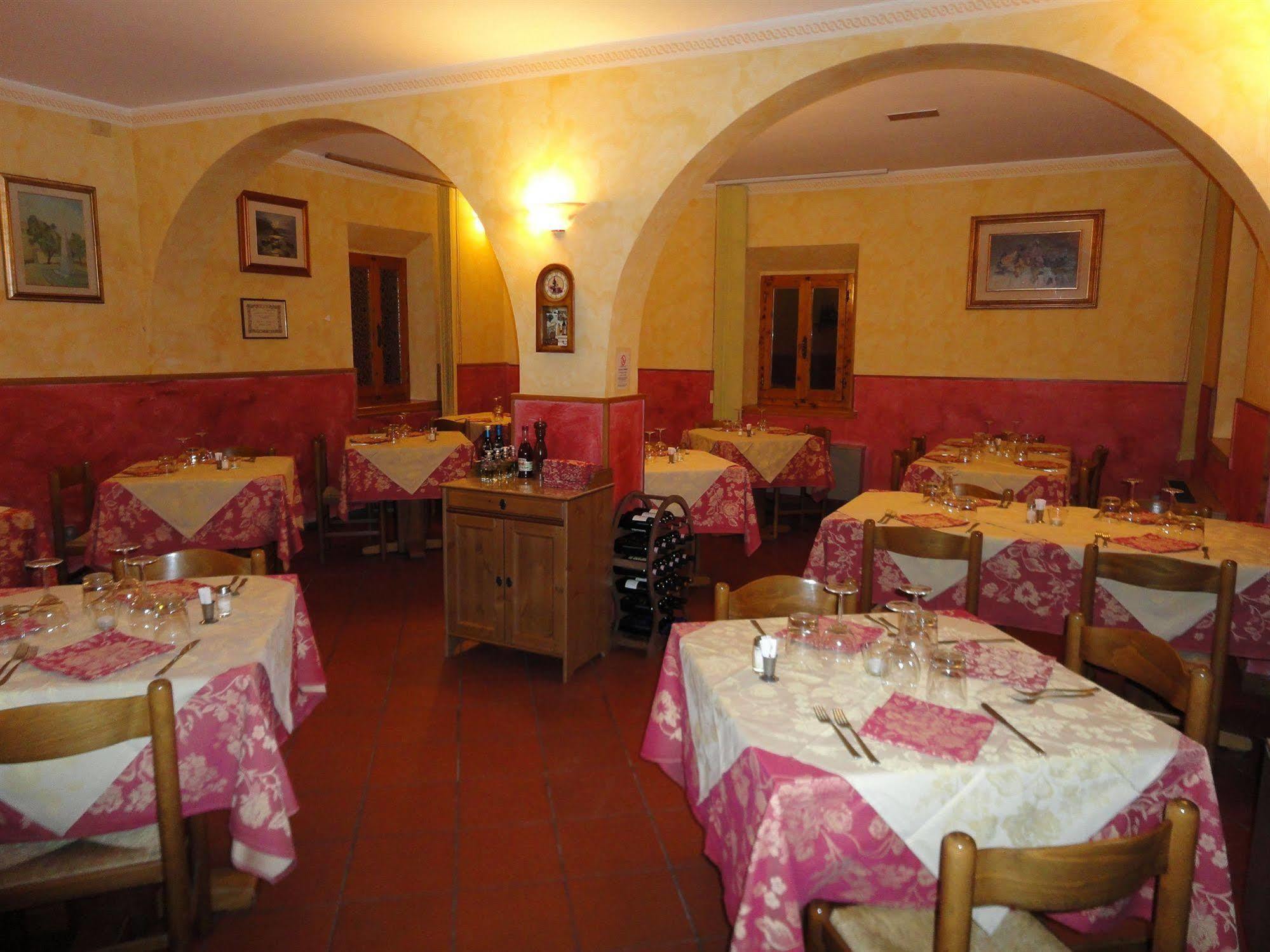 Albergo La Pieve กาสเตลฟิโอเรนทิโน ภายนอก รูปภาพ