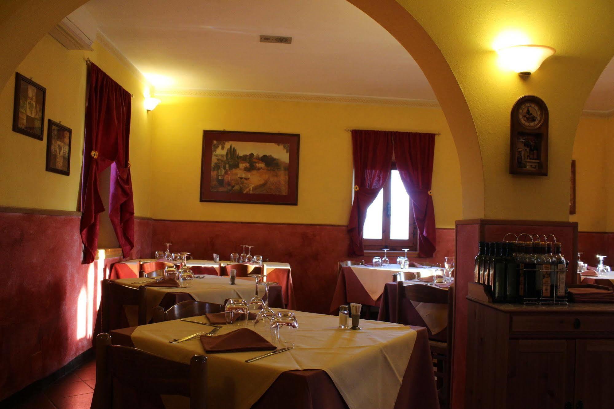 Albergo La Pieve กาสเตลฟิโอเรนทิโน ภายนอก รูปภาพ